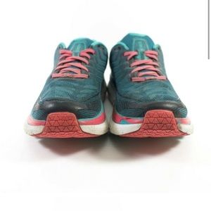 Hoka Clifton 4 running shoes. Size Women’s 7